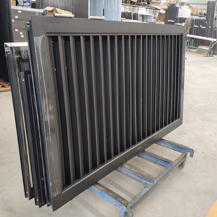Aluminium Louvre Door